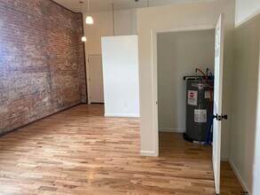 114 E Harrison St in Kirksville, MO - Building Photo - Building Photo