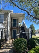 458 Dean Taylor Ct in Simpsonville, KY - Building Photo