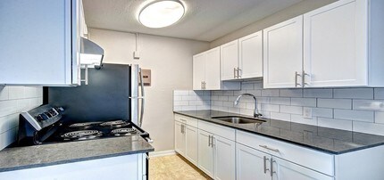 Lock Vista in Seattle, WA - Foto de edificio - Building Photo