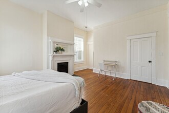 11 E 39th St in Savannah, GA - Building Photo - Building Photo