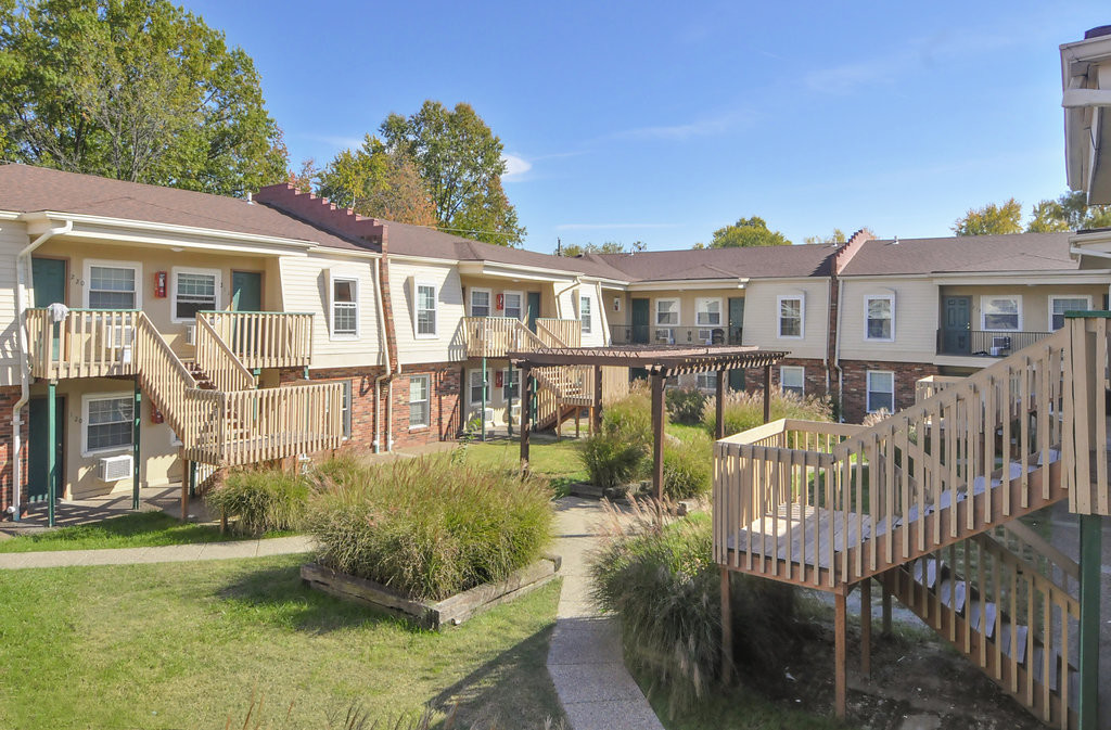 Maple Run Apartments in Louisville, KY - Foto de edificio