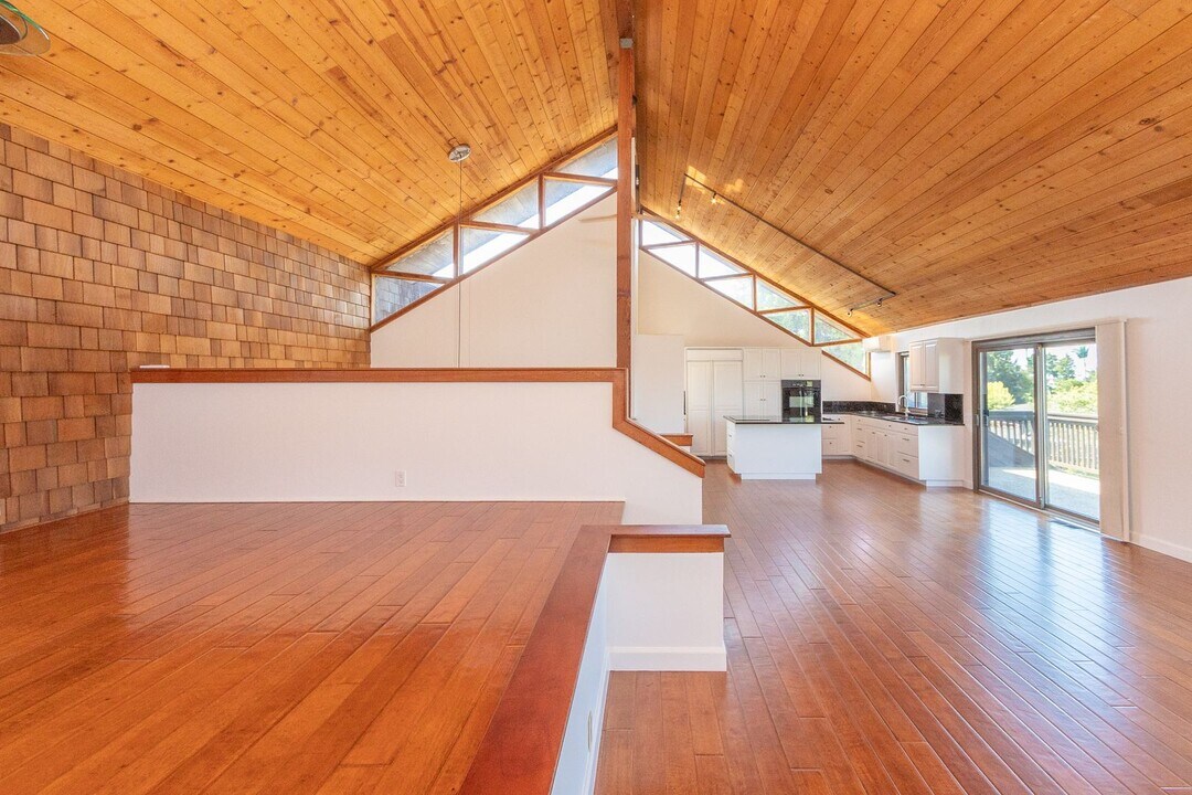 740 Nardo Rd in Encinitas, CA - Building Photo