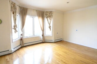 434B 7th St in Palisades Park, NJ - Foto de edificio - Building Photo