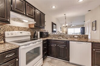 1315 Mainsail Dr in Naples, FL - Building Photo - Building Photo