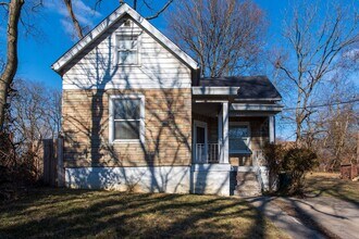 1222 Homeside Ave in Cincinnati, OH - Building Photo - Building Photo