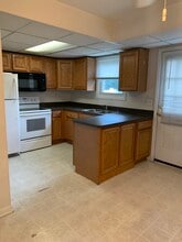 28838 Pardo St, Unit 2 in Garden City, MI - Building Photo - Building Photo