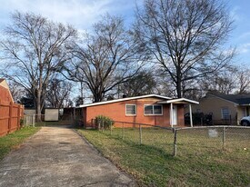 622 6th St in Montgomery, AL - Building Photo