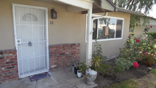 2295 N Tustin St in Orange, CA - Building Photo - Building Photo