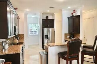 700 SW 8th Way in Fort Lauderdale, FL - Building Photo - Building Photo