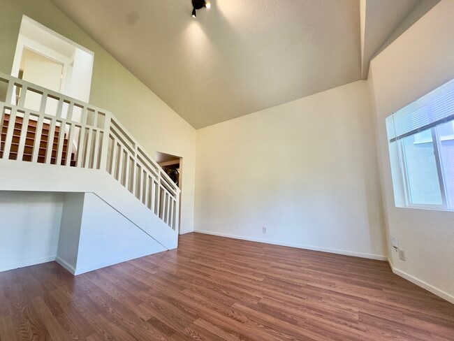 5231 Martin Luther King Jr Way, Unit 1 in Oakland, CA - Building Photo - Building Photo