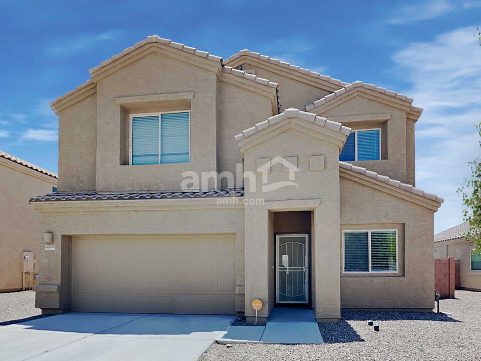 12235 W Fianchetto Dr in Marana, AZ - Building Photo