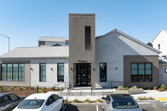 Marina Village Apartments in Suisun City, CA - Building Photo - Building Photo