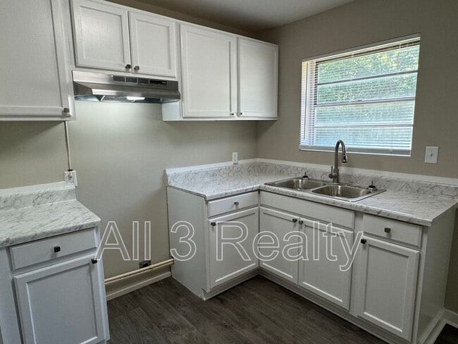 property at 1269 Federal Dr