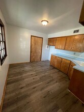 10827 W Grant St in West Allis, WI - Building Photo - Building Photo