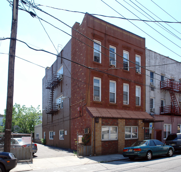 411-413 37th St in Union City, NJ - Foto de edificio