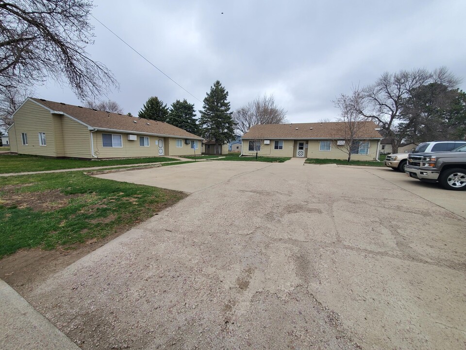 3rd Street Apartments in Bridgewater, SD - Building Photo