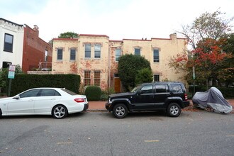 29 7th St SE in Washington, DC - Foto de edificio - Building Photo