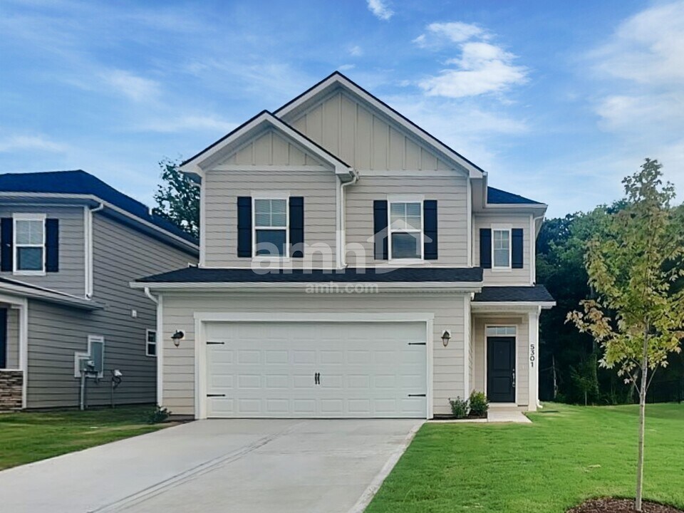 5301 Purple Frost Wy in Murfreesboro, TN - Building Photo