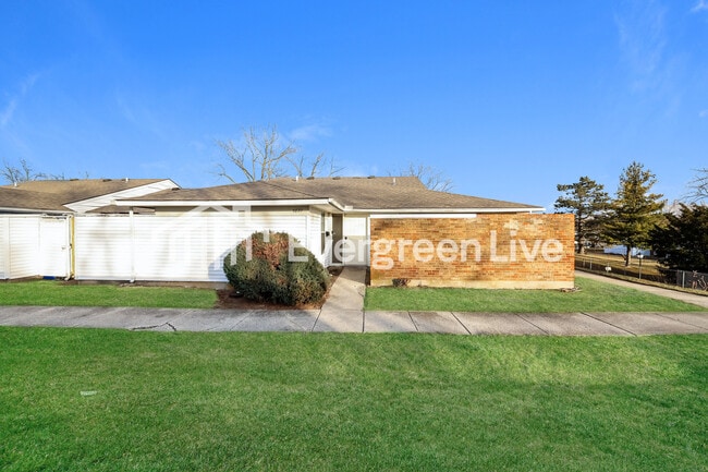 property at 5827 Troy Villa Blvd