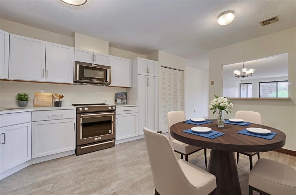 1850 Beacon St, Unit 404 in Brookline, MA - Building Photo