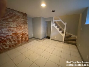 26 Kilsyth Rd, Unit 1 in Brookline, MA - Foto de edificio - Building Photo