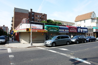 140-75 Ash Ave in Flushing, NY - Building Photo - Building Photo