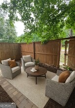 6354 Shannon Pkwy in Union City, GA - Foto de edificio - Building Photo