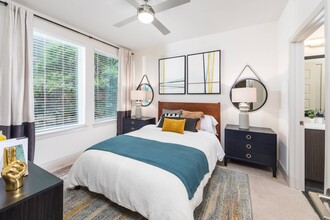 Fifteen15 South Lamar Apartments in Austin, TX - Foto de edificio - Building Photo