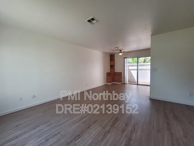 2140 Woolner Ave in Fairfield, CA - Building Photo - Building Photo