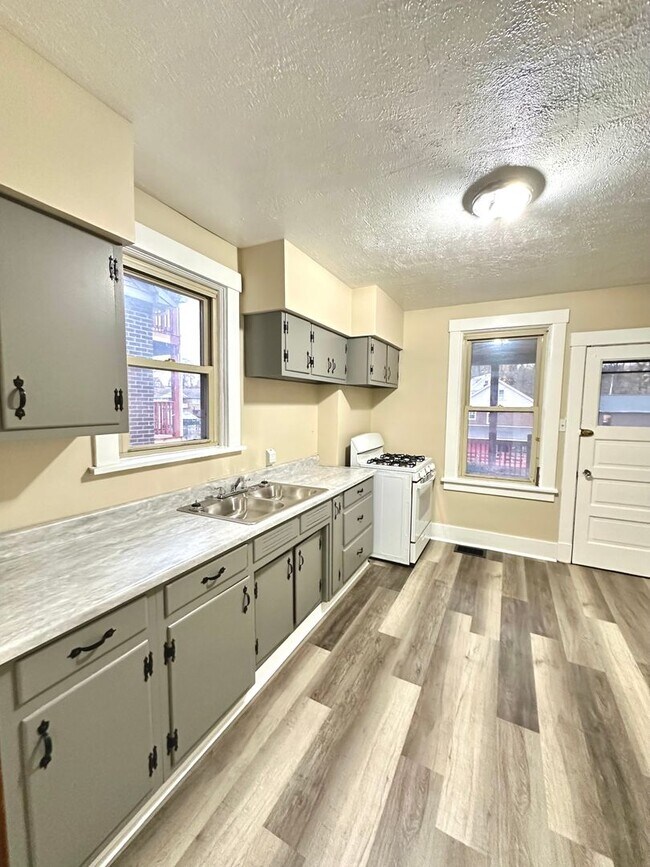 property at 636 Hazelwood Ave