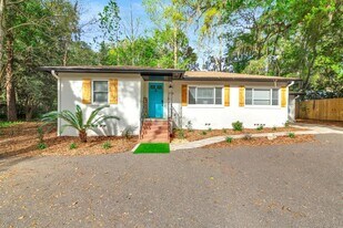 304 NW 24th St in Gainesville, FL - Building Photo