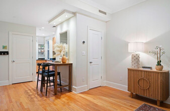 358 Columbus Ave, Unit 1 in Boston, MA - Building Photo - Building Photo