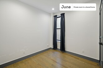 Private bedroom in 4 bed/2 bath Home in New York, NY - Building Photo - Building Photo