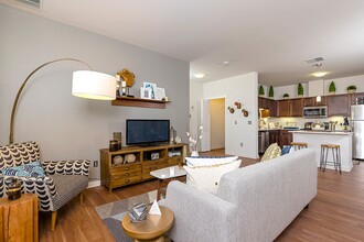 Oakcliff Apartments in Ann Arbor, MI - Building Photo - Building Photo