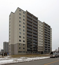 The Heartland in Oshawa, ON - Building Photo - Building Photo