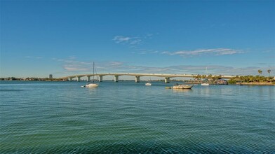 226 Golden Gate Point in Sarasota, FL - Building Photo - Building Photo