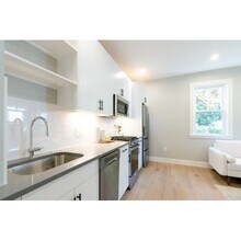 231 Fayette St, Unit 2 in Quincy, MA - Building Photo - Building Photo