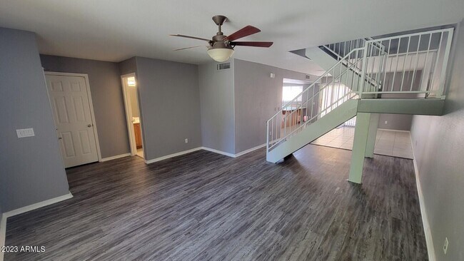 5846 W Gelding Dr in Glendale, AZ - Building Photo - Building Photo