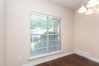 1506 Lawson Dr in Cordova, TN - Foto de edificio - Building Photo