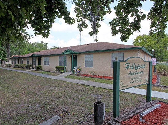 Holly Point Apartments in Holly Hill, FL - Building Photo - Building Photo