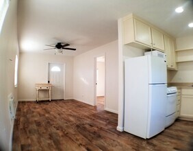 8692 SE Kingsley St, Unit Kingsley St Hobe Sound in Hobe Sound, FL - Foto de edificio - Building Photo