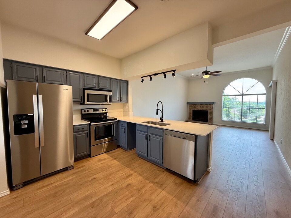 217 Henry Chandler Dr in Rockwall, TX - Building Photo
