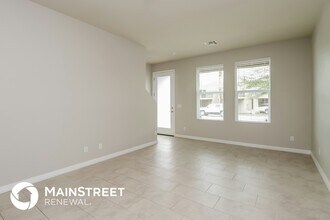 2000 N 36th St in Phoenix, AZ - Foto de edificio - Building Photo