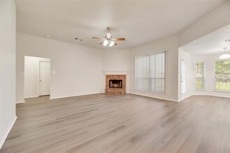 7003 Thunderbird Dr in Arlington, TX - Building Photo - Building Photo