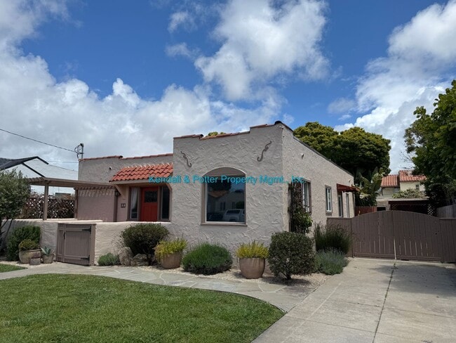 66 Roosevelt St in Watsonville, CA - Building Photo - Building Photo