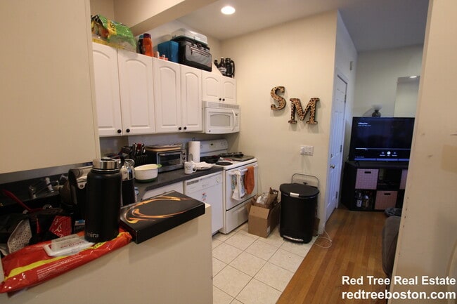 1801 Beacon St in Brookline, MA - Building Photo - Building Photo