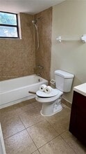 686 NW 114th Ave in Miami, FL - Building Photo - Building Photo