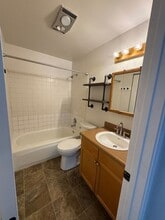 1700 NE Wells Acres Rd in Bend, OR - Building Photo - Building Photo