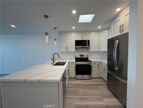 6150 E Bayshore Walk in Long Beach, CA - Building Photo - Building Photo