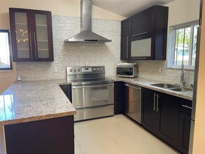 13552 SW 285th Terrace in Homestead, FL - Building Photo - Building Photo
